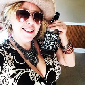 Meet your Posher, Kaziah